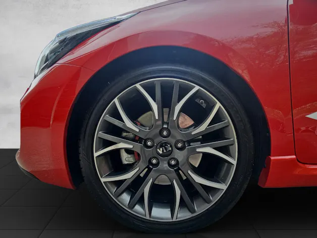 Kia Cee'd 1.6 GDi Turbo GT