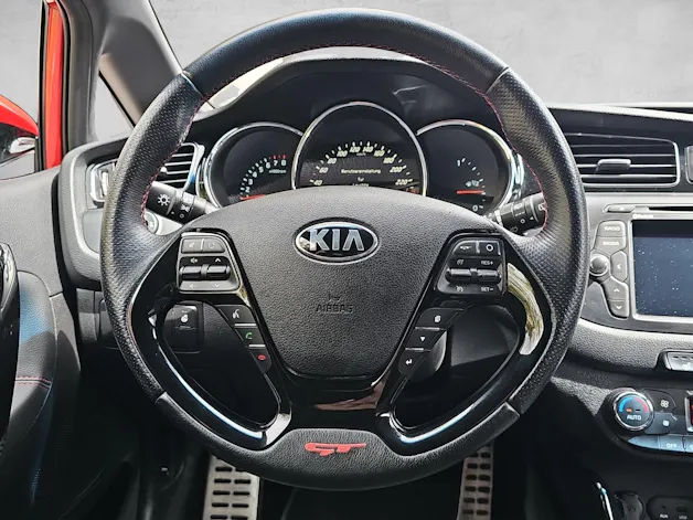 Kia Cee'd 1.6 GDi Turbo GT
