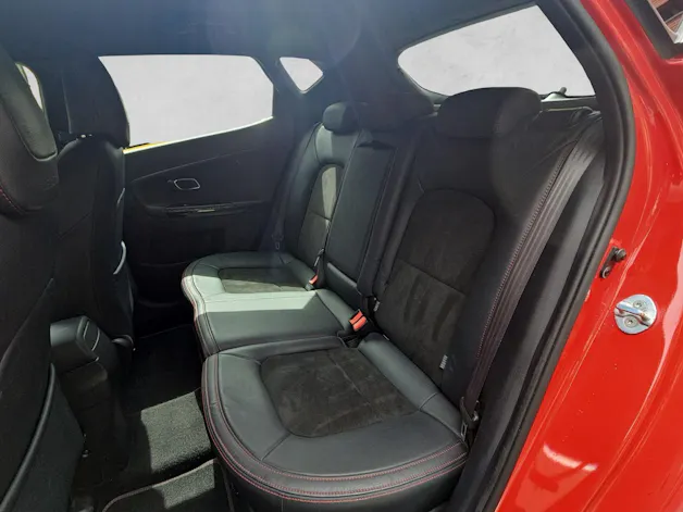 Kia Cee'd 1.6 GDi Turbo GT