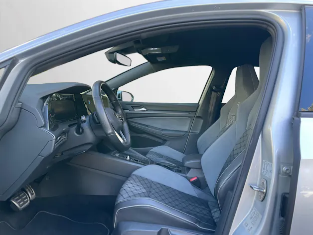 VW Golf 1.5 eTSI mHEV ACT R-Line DSG
