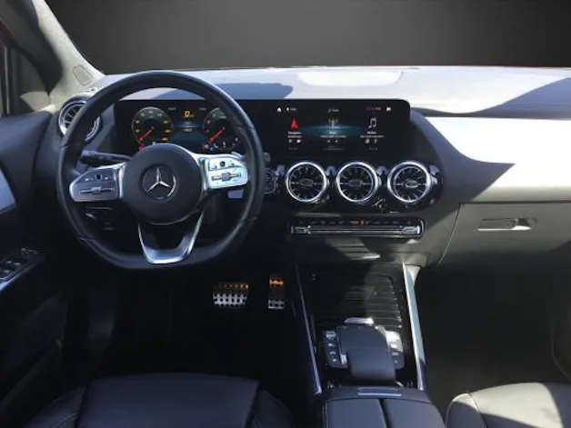 Mercedes-Benz GLA 250 AMG Line 4Matic