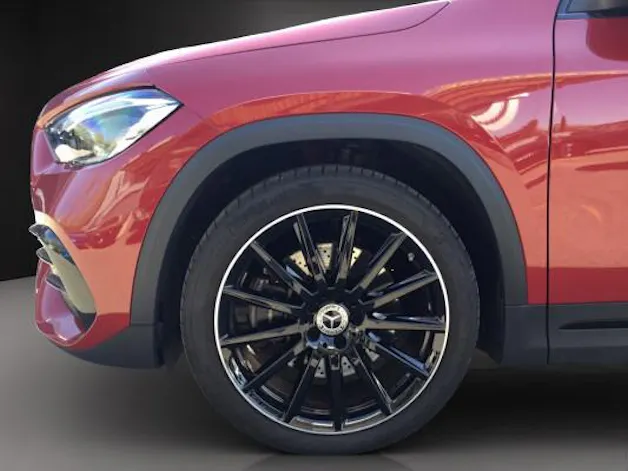 Mercedes-Benz GLA 250 AMG Line 4Matic