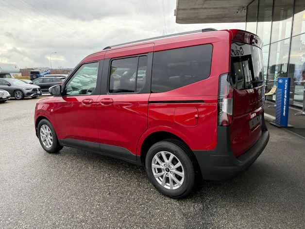Ford Tourneo Courier 1.0 EcoBoost Titanium Automat