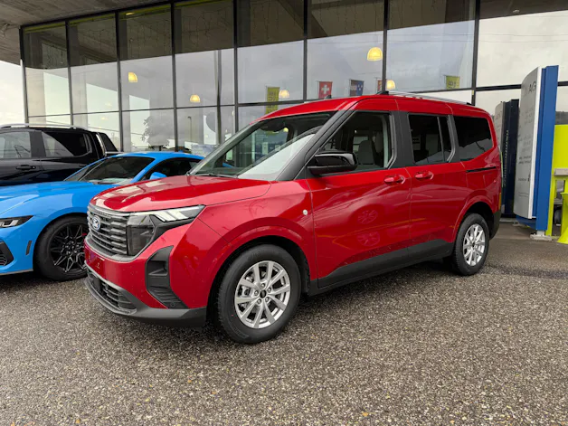 Ford Tourneo Courier 1.0 EcoBoost Titanium Automat