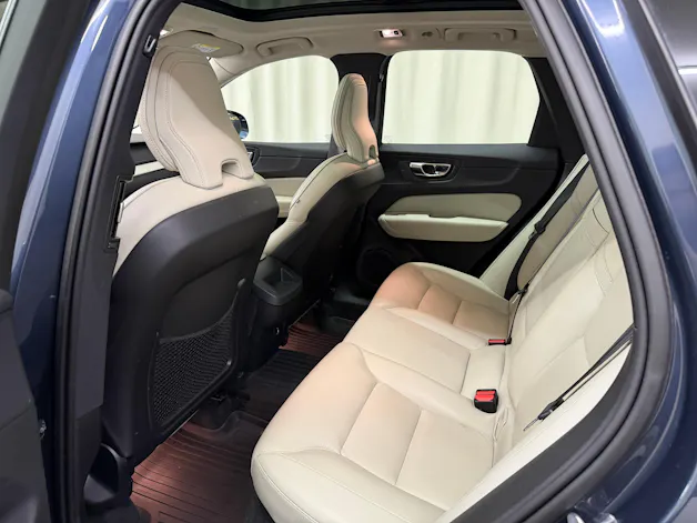 Volvo XC60 B5 Benzin Mild Hybrid AWD Inscription Geartronic