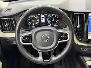 Volvo XC60 B5 Benzin Mild Hybrid AWD Inscription Geartronic