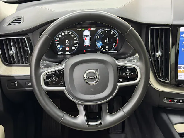 Volvo XC60 B5 Benzin Mild Hybrid AWD Inscription Geartronic