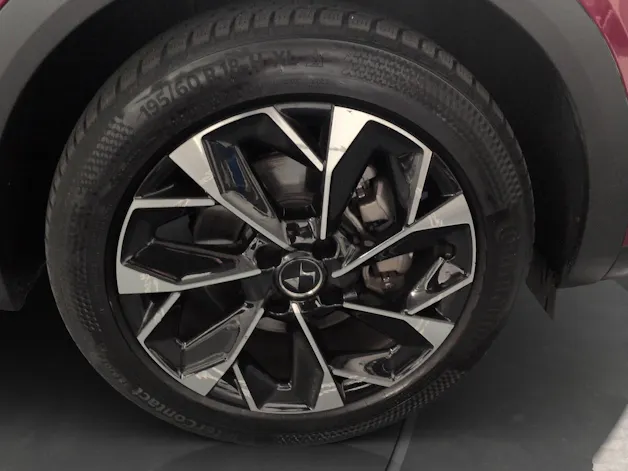 DS Automobiles AUTOMOBILES DS 3 E-Tense 156 Opera