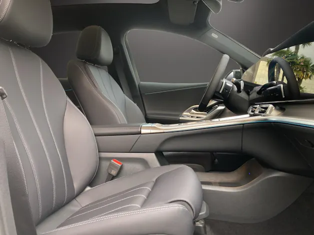 Mercedes-Benz GLC 400 4MATIC with EQ Technology