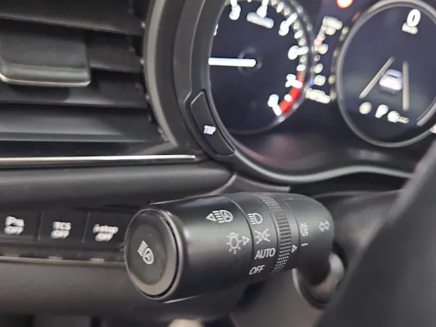 Mazda CX-30 SKYACTIV-G M Hybrid 122 Revolution AWD Automat