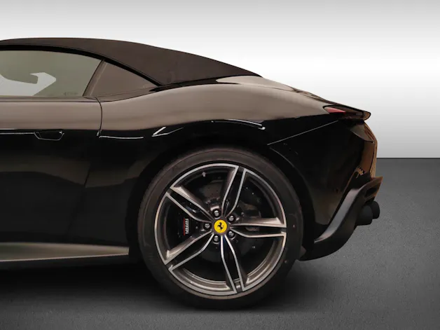 Ferrari Roma Spider
