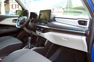 Suzuki Swift 1.2 Sakura Top Hybrid 4x4