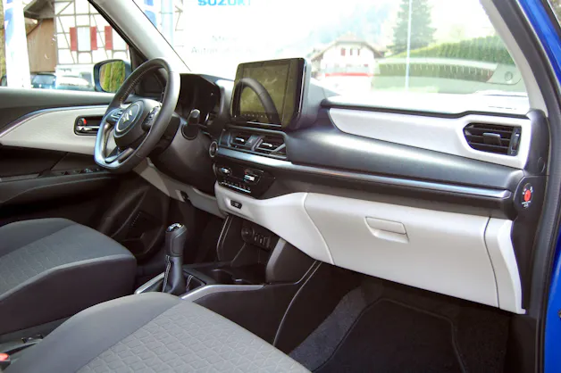 Suzuki Swift 1.2 Sakura Top Hybrid 4x4