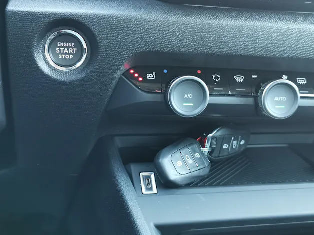 Citroën C4 X 1.2 PureTech Swiss Edition