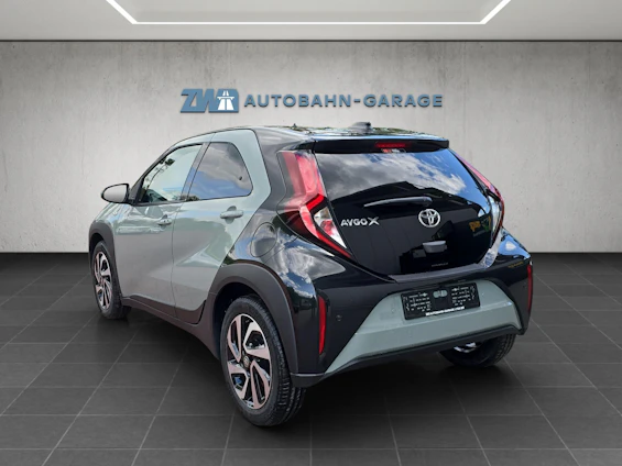 immagine del veicolo 2 immagine del veicolo 2