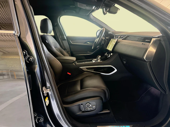 image du véhicule JAGUAR F-PACE