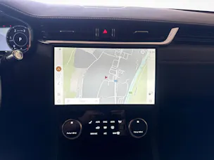 Jaguar F-Pace 2.0 D I4 200 SE AWD - Ruote invernali incluse
