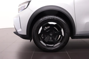 image du véhicule OPEL Frontera 1.2 T HEV Edition