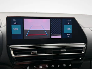 https://vehicle.imgix.net/4277604/ffc20f82-066e-4e79-b720-a1a9b6bc05c4.jpg