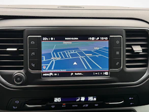 https://vehicle.imgix.net/4277605/f26494ae-8263-40ae-915f-5235a4a7875f.jpg