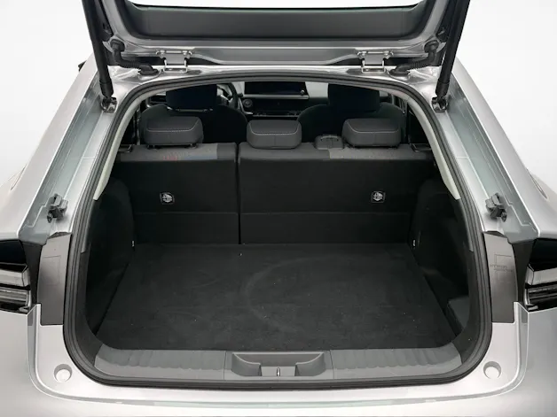 Toyota Prius 2.0 Plug-In-Hybrid Style