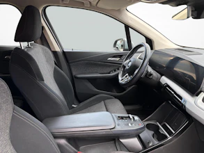 https://vehicle.imgix.net/4277699/557f232f-ef98-44a8-aca8-858ae437b43b.jpg