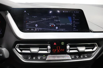 https://vehicle.imgix.net/4277719/9515d04a-1521-4804-8e9c-1177759a1e95.JPG