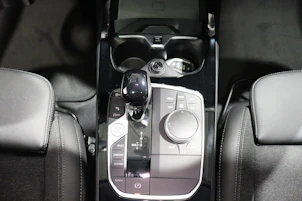 image du véhicule BMW 120i SDKG