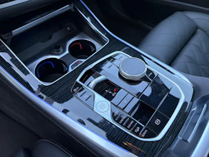 https://vehicle.imgix.net/4277740/3f1af6ac-0569-4509-afbb-e640121ec9f8.jpg