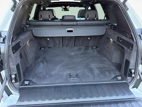 https://vehicle.imgix.net/4277740/f30e446c-6de8-4fb2-b7e7-527c880cc047.jpg