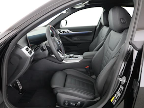 https://vehicle.imgix.net/4277776/22673231-c019-47b1-9e51-d69595068347.jpg