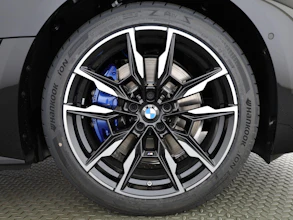 https://vehicle.imgix.net/4277776/e4bc0948-1b58-460c-837a-07fe9f95b030.jpg