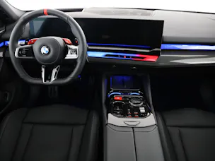 BMW M5 xDrive Touring