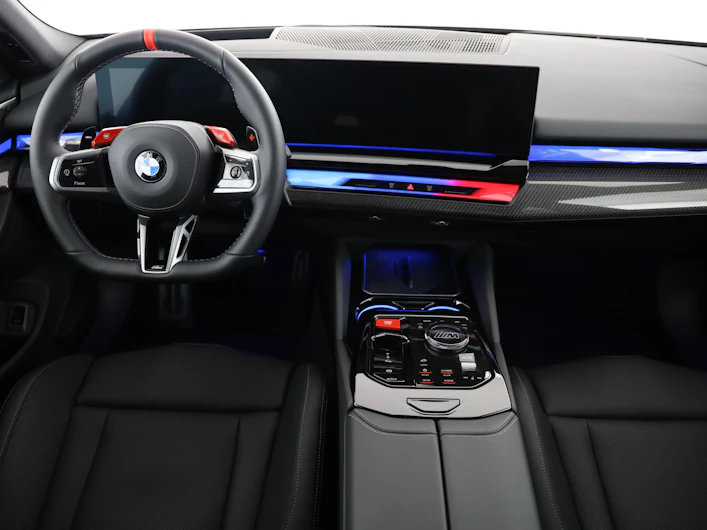 Fahrzeugbild BMW M5