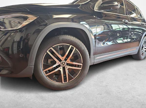 Fahrzeugbild MERCEDES-BENZ GLA 250 e Progressive Line