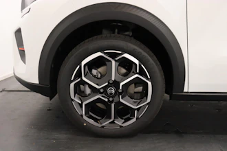 https://vehicle.imgix.net/4277916/0cfc6ae6-509e-491e-88b0-bb02025fb7a3.JPG