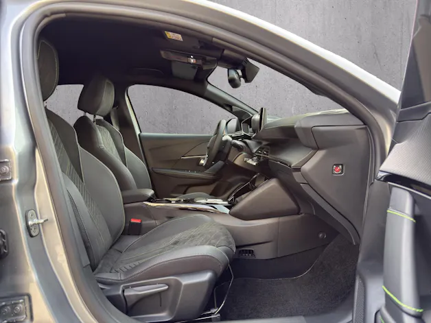 Peugeot 208 1.2 Hybrid 145 GT