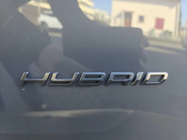 Peugeot 2008 NEW 1.2 Hybrid 145 Allure Premium