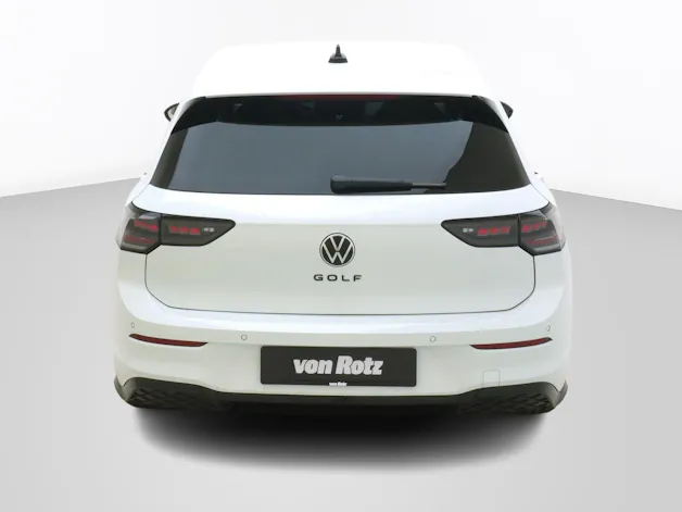 VW Golf VIII 1.5 eTSI R-Line DSG