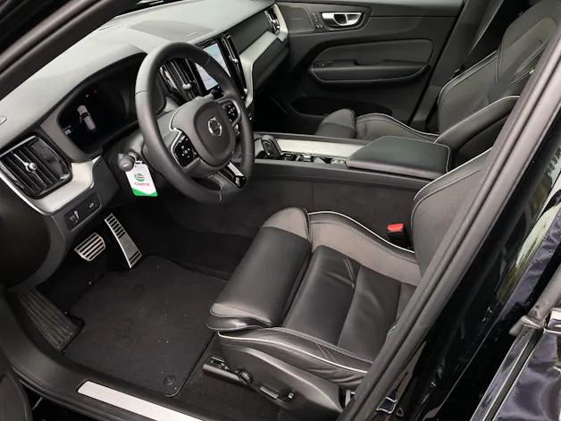 Volvo XC60 2.0 B4 MH R-Design AWD