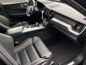 Volvo XC60 2.0 B4 MH R-Design AWD