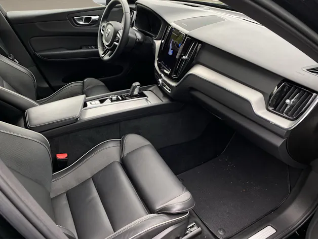 Volvo XC60 2.0 B4 MH R-Design AWD