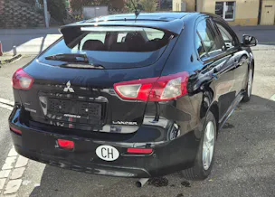Mitsubishi Lancer 1.8 Intense