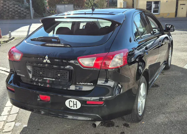 Mitsubishi Lancer 1.8 Intense