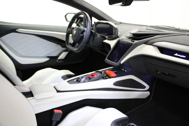Lamborghini Revuelto HPEV
