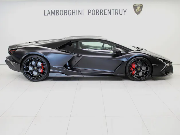 Lamborghini Revuelto HPEV