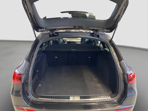 Mercedes-Benz E 200 AMG Line 4MATIC