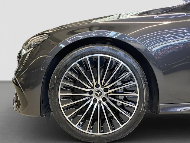 Mercedes-Benz E 200 AMG Line 4MATIC