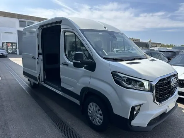 MAXUS Deliver 9
