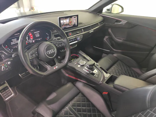 Audi S4 Avant 3.0 V6 TFSI quattro S-Tronic